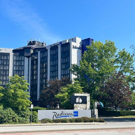 Radisson Blu Vancouver Airport Hotel & Marina Richmond Exterior foto