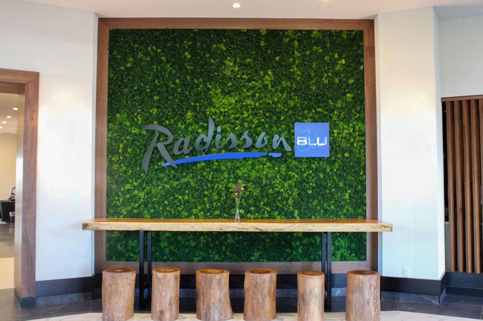 Radisson Blu Vancouver Airport Hotel & Marina Richmond Exterior foto