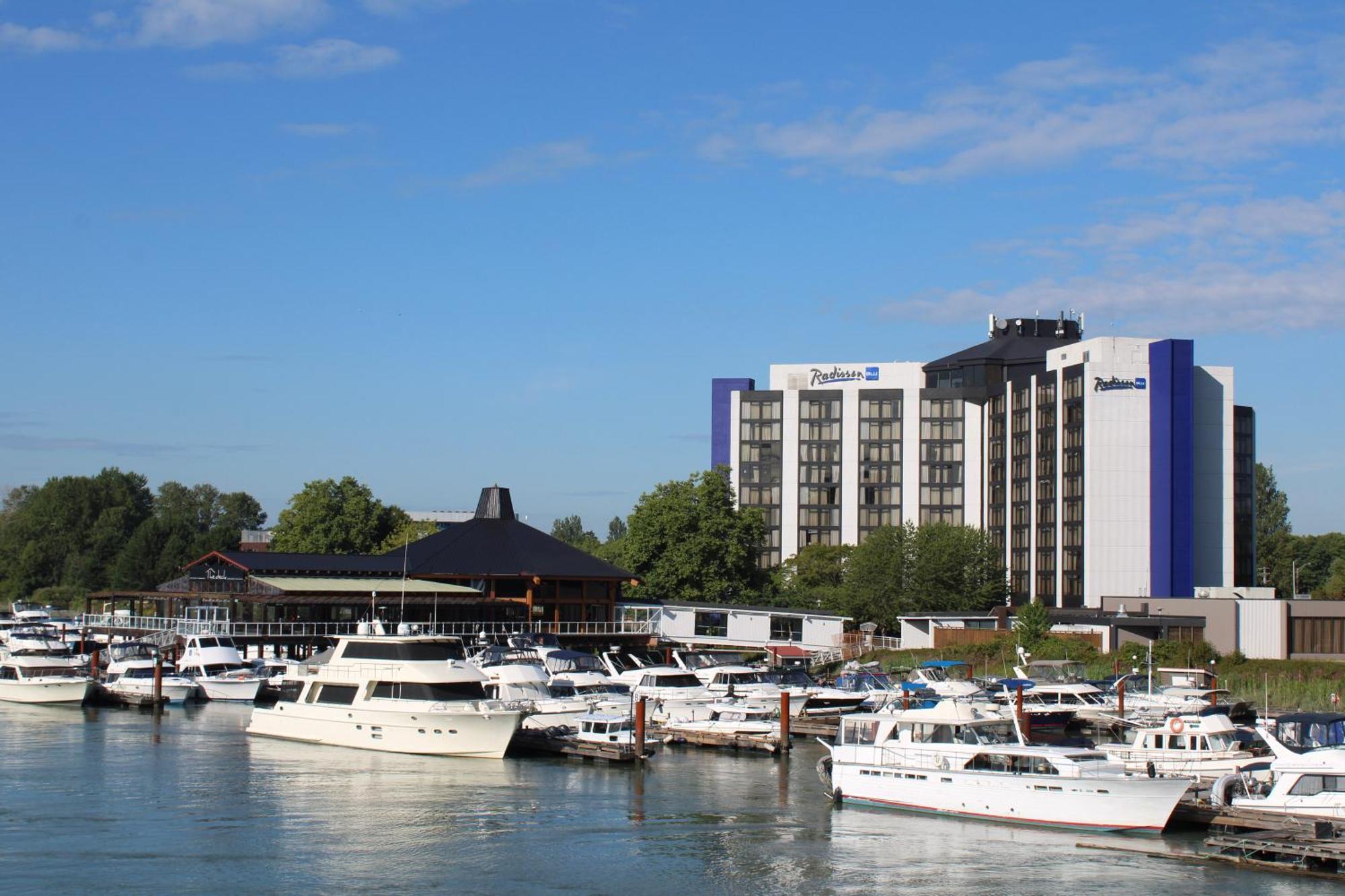 Radisson Blu Vancouver Airport Hotel & Marina Richmond Exterior foto