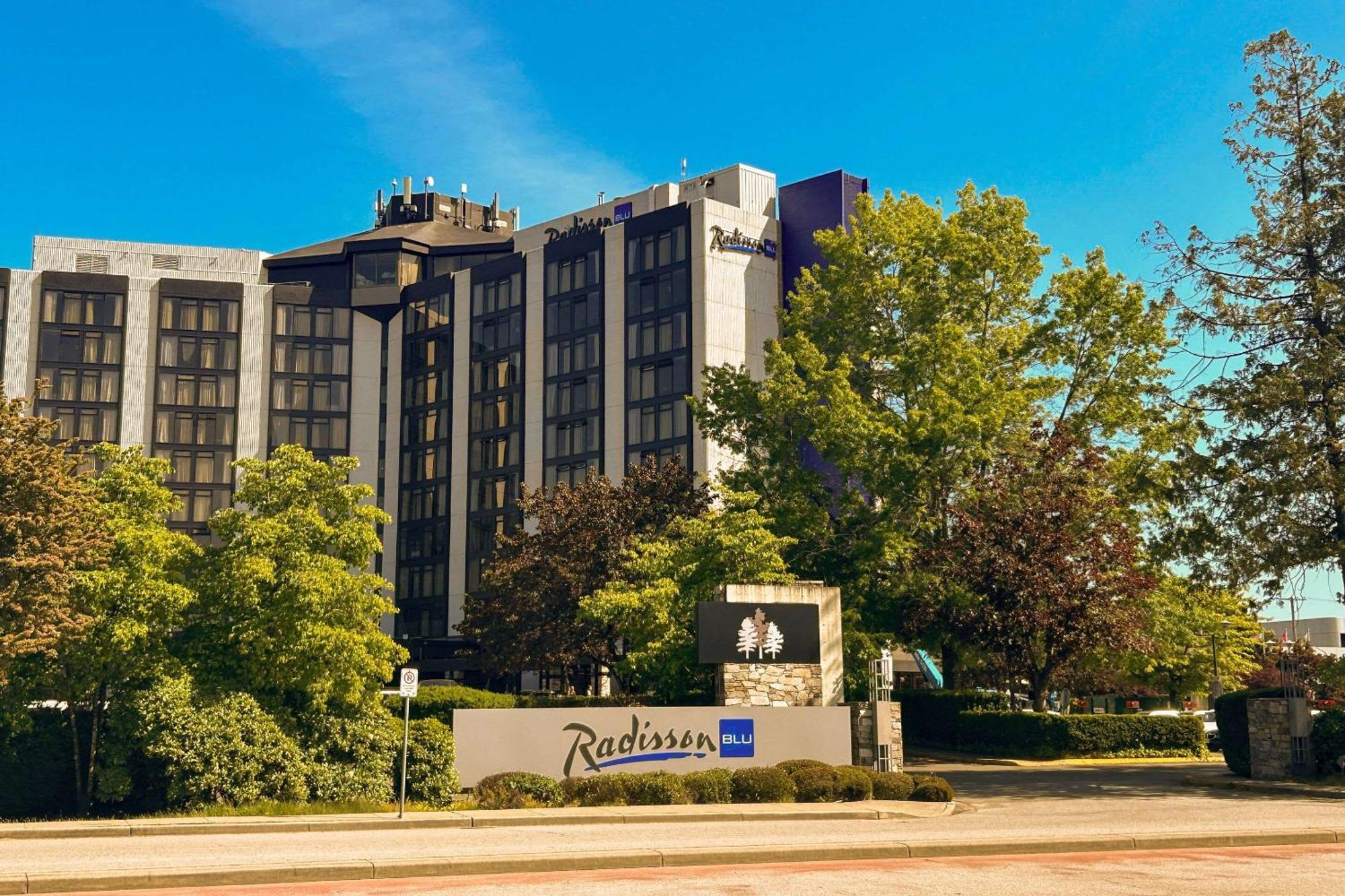 Radisson Blu Vancouver Airport Hotel & Marina Richmond Exterior foto